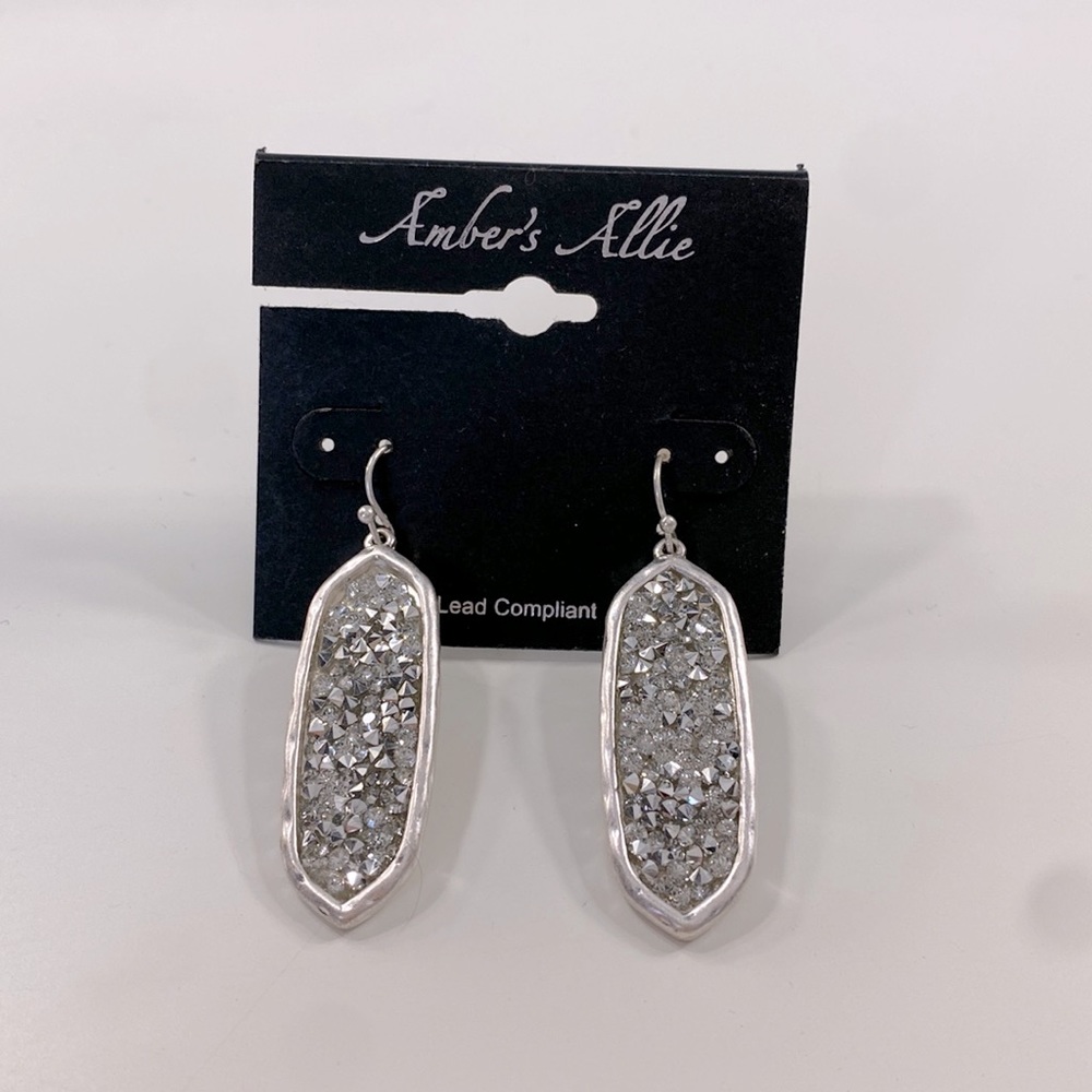Amber’s Allie Silver Hanging Earrings